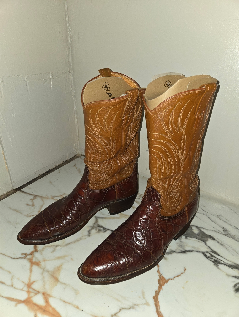 Nocona Genuine Alligator Mens Boots, Size  12 M, Retails For $595.00